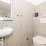 House With A Swimming Pool - 21991 *