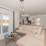 Holiday home House With A Swimming Pool - 21991