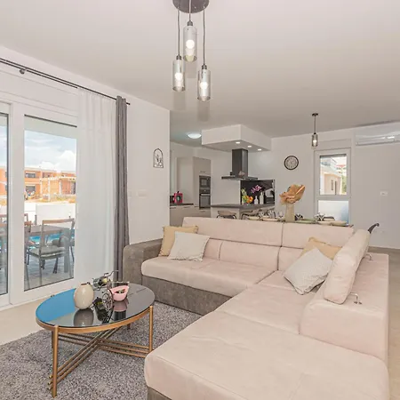 Dom wakacyjny House With A Swimming Pool - 21991