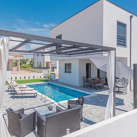 House With A Swimming Pool - 21991 Vodice