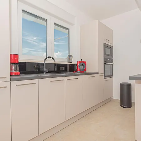 Σπίτι διακοπών House With A Swimming Pool - 21991 Βόντιτσε