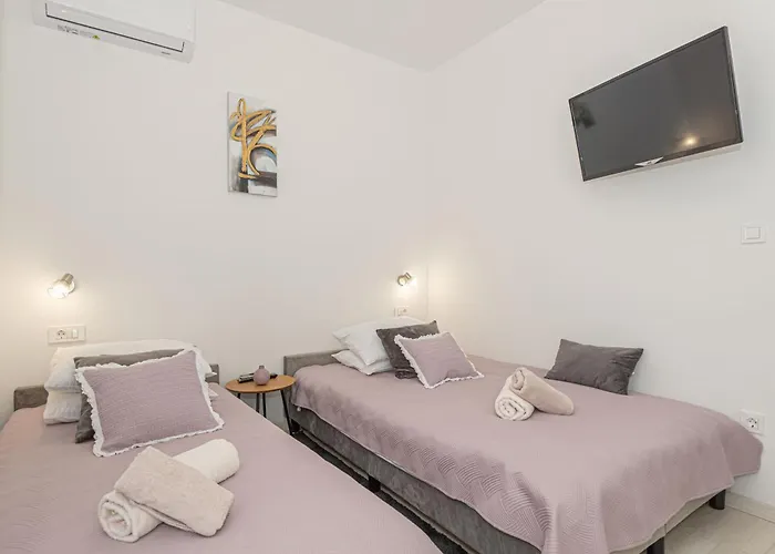 Сasa de vacaciones House With A Swimming Pool - 21991 Vodice