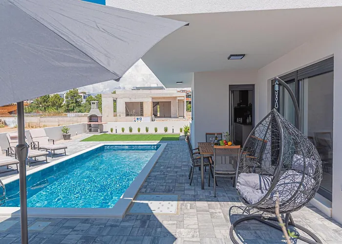 Сasa de vacaciones House With A Swimming Pool - 21991