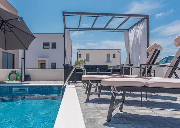 House With A Swimming Pool - 21991 Сasa de vacaciones *