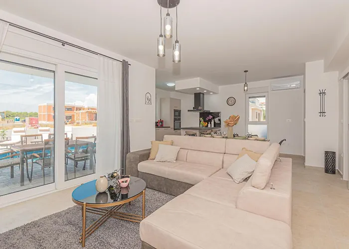 別荘 House With A Swimming Pool - 21991