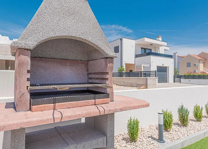 Сasa de vacaciones House With A Swimming Pool - 21991